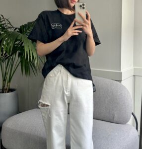 미우미우 뽀글이자수 티셔츠