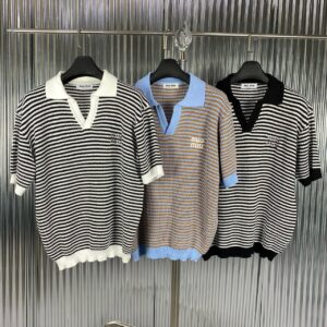 미우미우 브이넥 카라 니트반팔