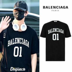 발렌시아가 01 컬렉션 디자인 반팔티셔츠 블랙