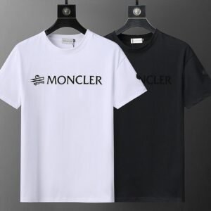 몽클레어 세로로고 프린트 반팔티