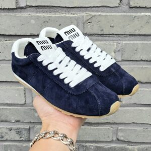 미우미우 플룸 스웨이드 네이비 스니커즈