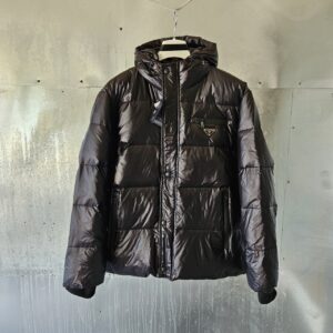 프라다 빅스틸 구스다운 패딩