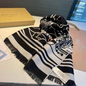 버버리 기사장식 머플러