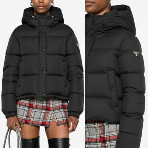 프라다 플레이트 후드패딩 여성용