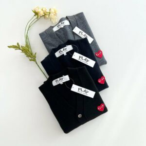 꼼데가르송 레드와펜 V넥 가디건