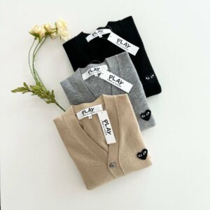 꼼데가르송 블랙와펜 V넥 가디건